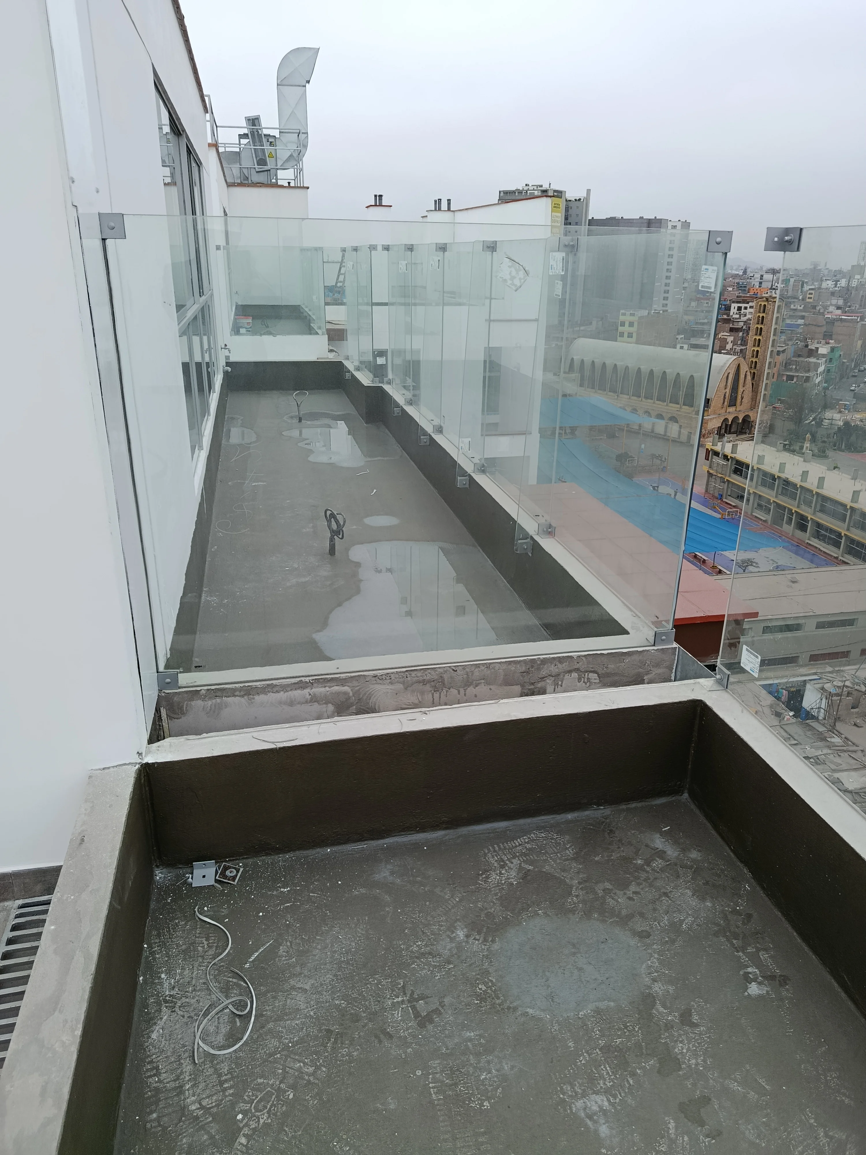 Servicio de Parapeto - GYA Glass & Aluminum